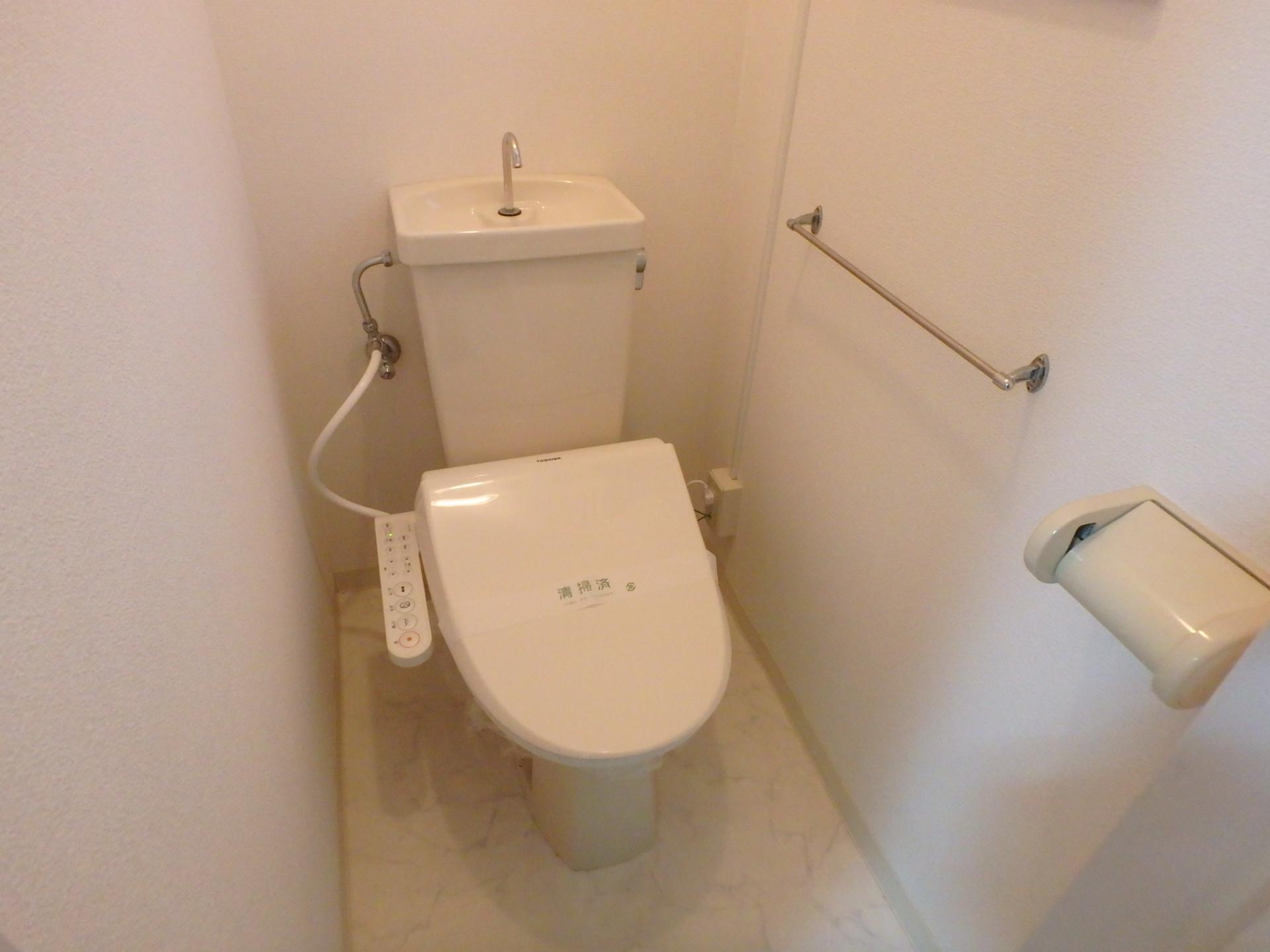 トイレ　ウォシュレット付のトイレです