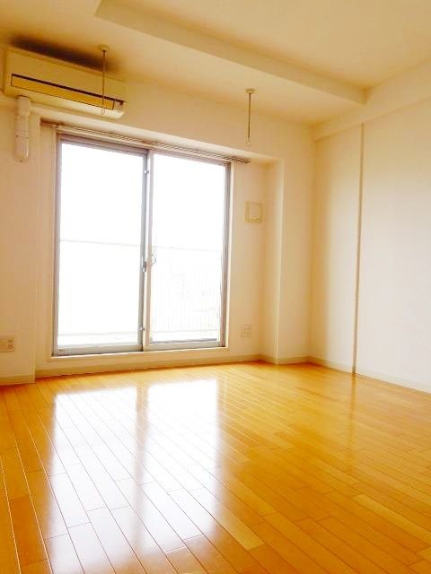 居室・リビング　洋室8.7帖・エアコン