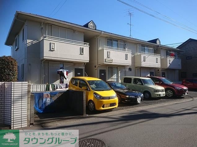 建物外観　駐車場