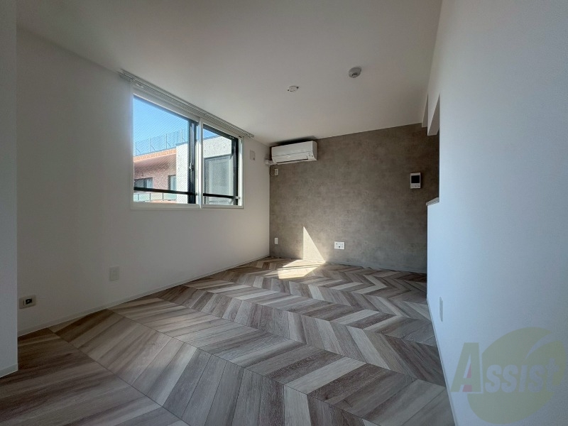 居室・リビング　広々としたリビングですね。使い勝手がよさそうですね！