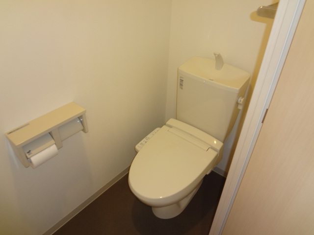 トイレ　※モデル
