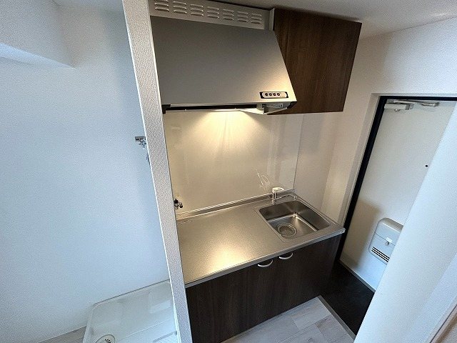 キッチン　参考写真、IHコンロが設備されます。