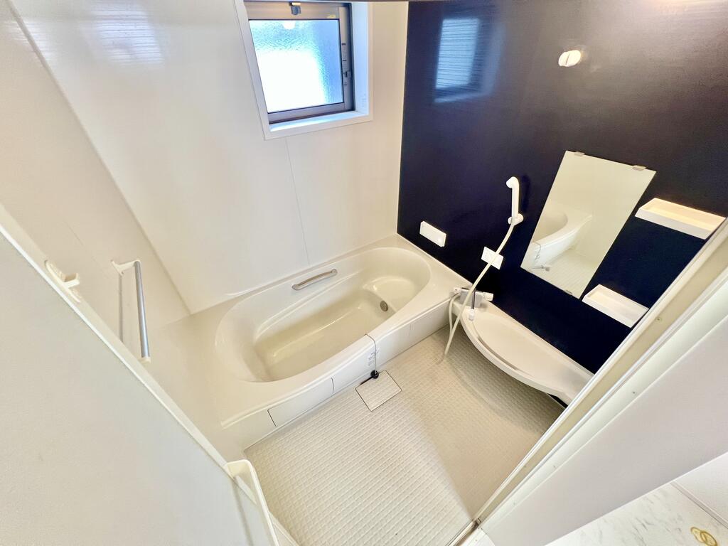 バス・シャワールーム　※同シリーズの写真です