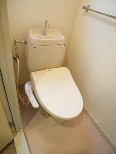 トイレ　暖房洗浄機能付トイレ