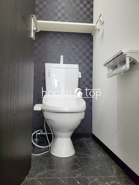 トイレ　ウォシュレット完備