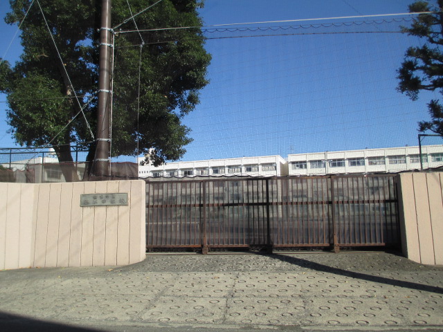 中学校　横浜市立谷本中学校（中学校）まで1300m