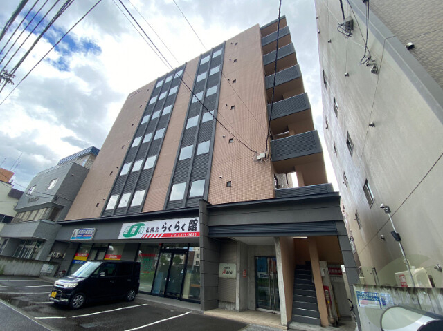 建物外観　札幌市北区北三十三条西「ノースアクシア」