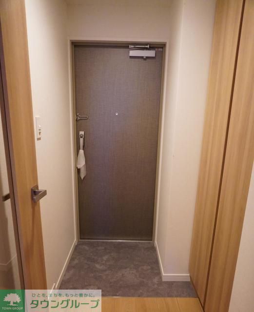 玄関　※写真は同タイプ住戸です。