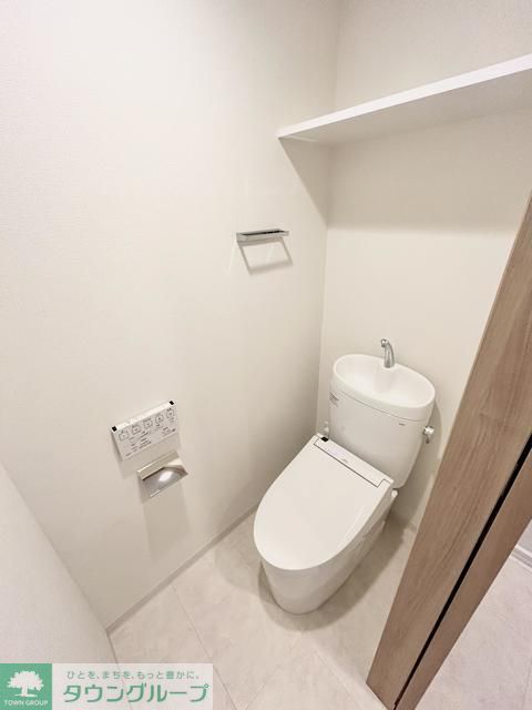 トイレ　※写真は同タイプ住戸です。