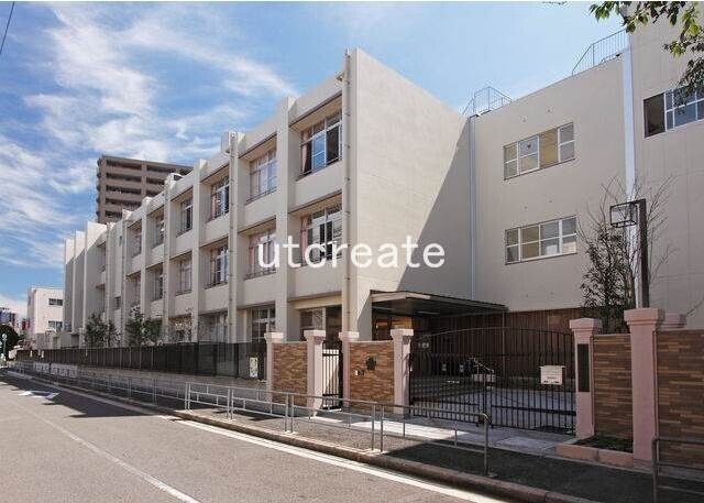 小学校　大阪市立三軒家東小学校（小学校）まで2020m