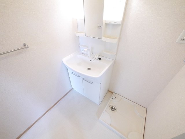 洗面設備　脱衣スペースもあります