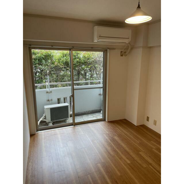 その他部屋・スペース　洋室右側