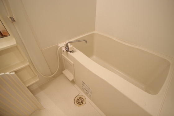 バス・シャワールーム　※別部屋の写真です