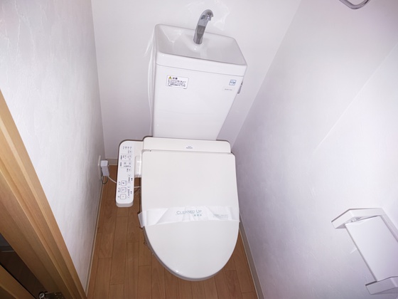 トイレ　※別部屋の写真です