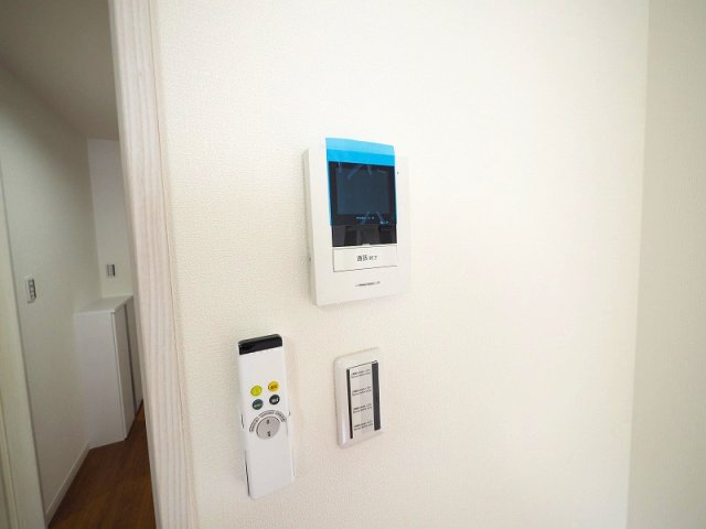 セキュリティ　来訪者の確認のできるモニタ付インターホン