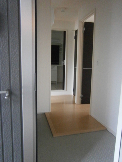 玄関　他号室のお写真です