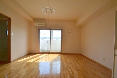 居室・リビング　お問合せはシティホーム海田センター　082-821-2227