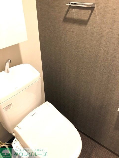 トイレ　※写真は同タイプ住戸です。