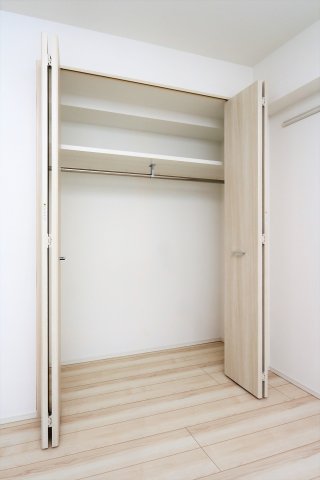 収納　参考写真（同物件別部屋）