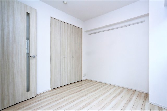 居室・リビング　参考写真（同物件別部屋）