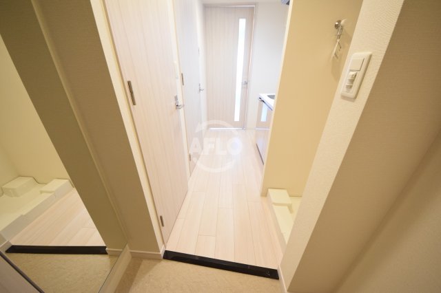 玄関　プレサンス大手前ピリオド　玄関