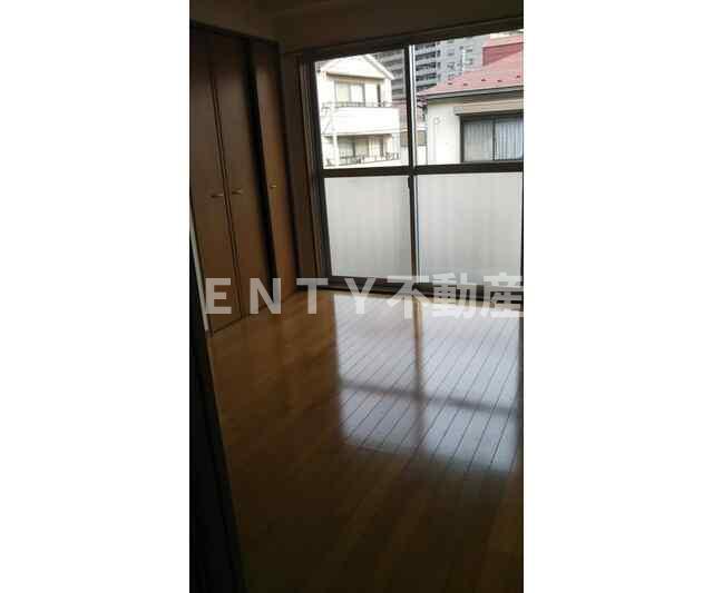 その他部屋・スペース　落ち着いて過ごせるお部屋なので、寝室にいかがでしょうか