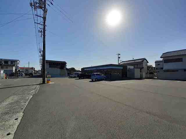 コンビニ　ファミリーマート 野市町西野店（コンビニ）まで600m
