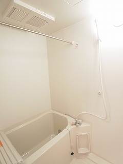 バス・シャワールーム　浴室乾燥機付き