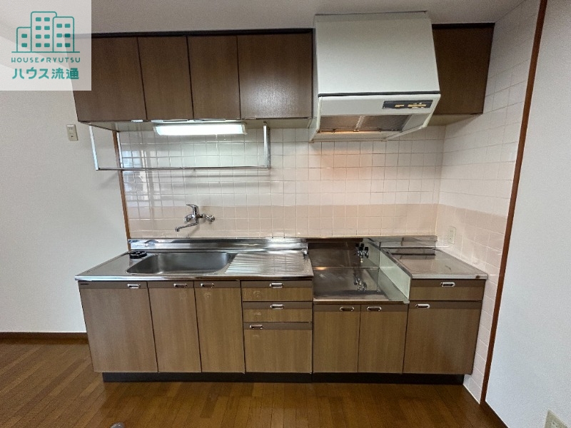 キッチン　写真は別号室です。