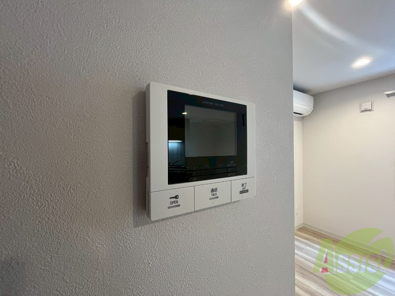 セキュリティ　ＴＶモニター付インターホンです。来客者の顔が見えるので安心！