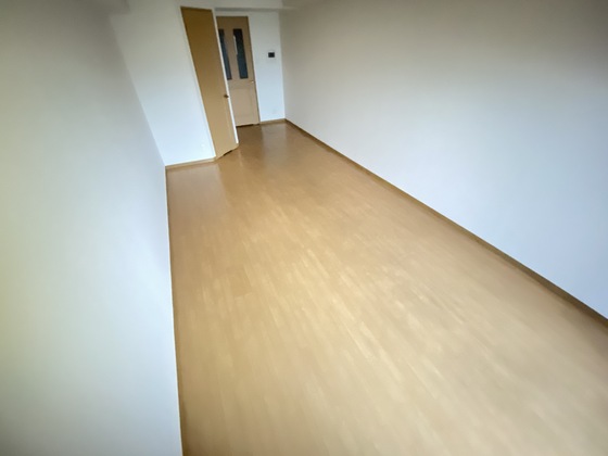 居室・リビング　※別号室の写真です