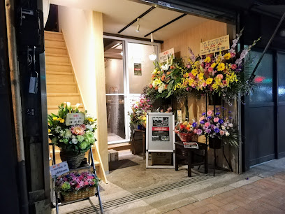 飲食店　MUDAN JIANG(ムーダン ジアン)（飲食店）まで96m