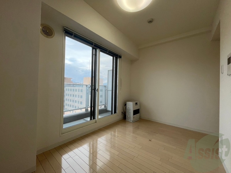 居室・リビング　広くてキレイなお部屋が広がっていて、充実した生活が送れそう。