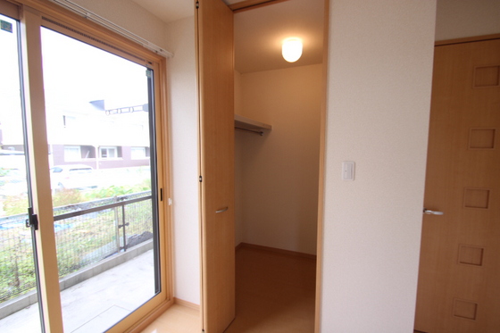 収納　写真は同物件別号室の物です