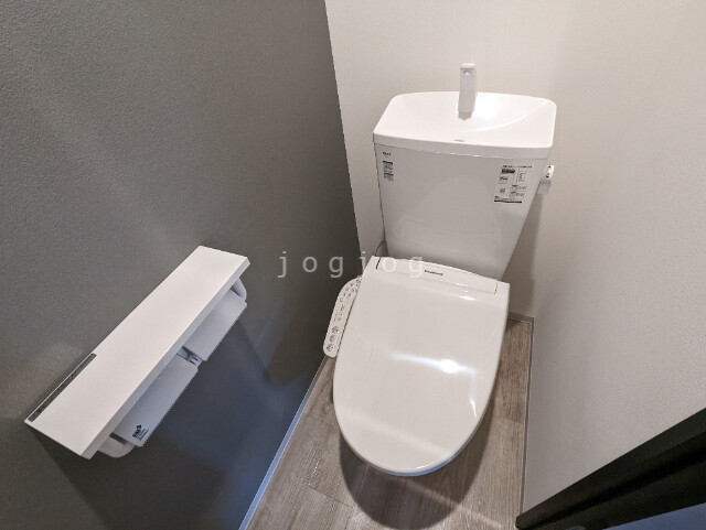 トイレ　温水洗浄便座付き