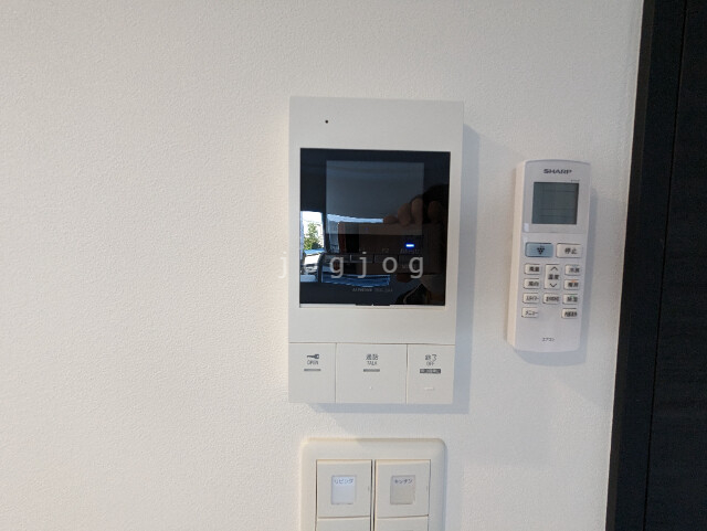 セキュリティ　モニター付きインターホン