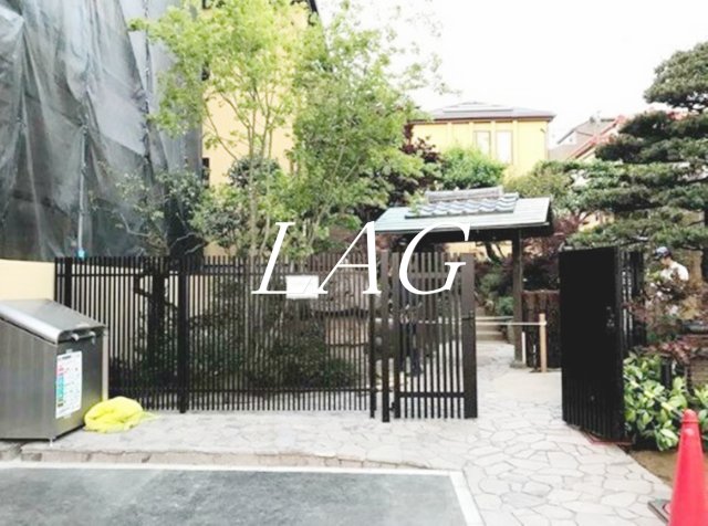 エントランス　門扉です。