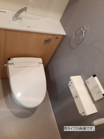 トイレ　落ち着いたトイレです