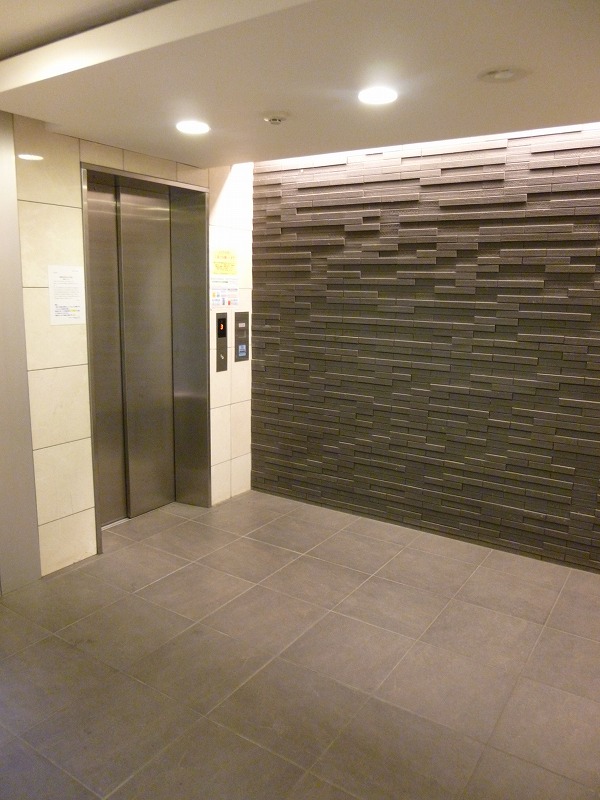 その他共有部分　レジディア調布のエレベーター