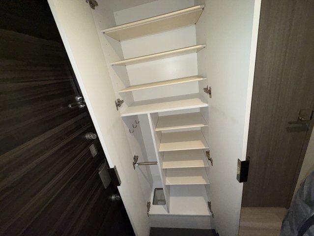 収納　同物件別部屋写真