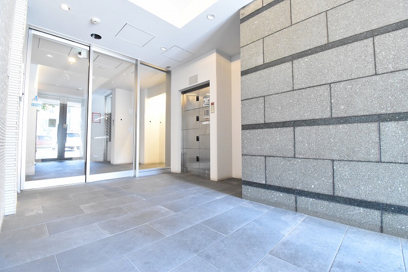 エントランス　エントランス