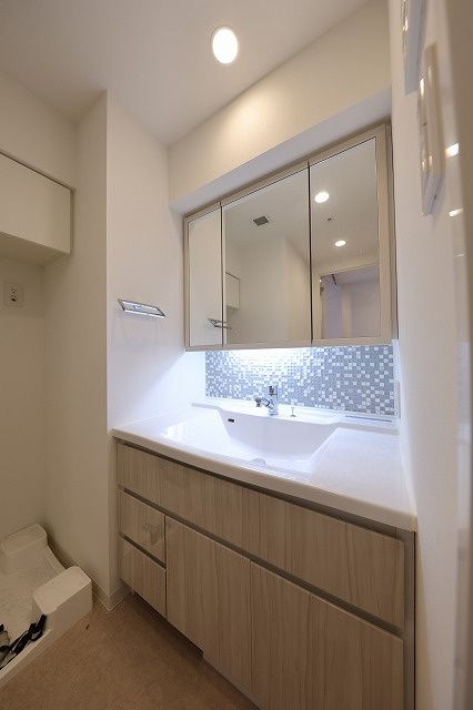 洗面設備　脱衣スペースもあります