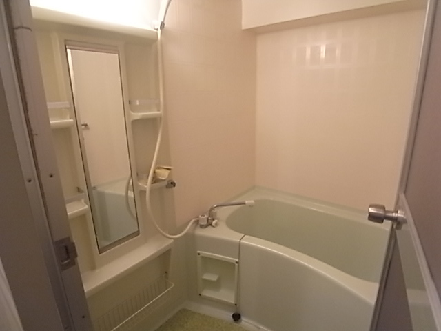 バス・シャワールーム　バスルーム