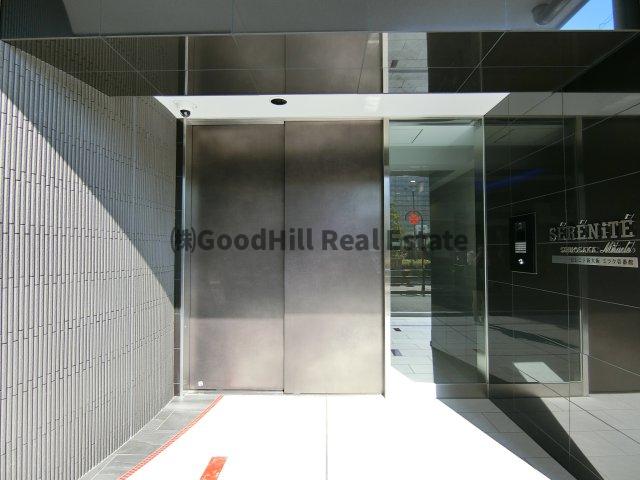 エントランス　セレニテ新大阪ミラク壱番館