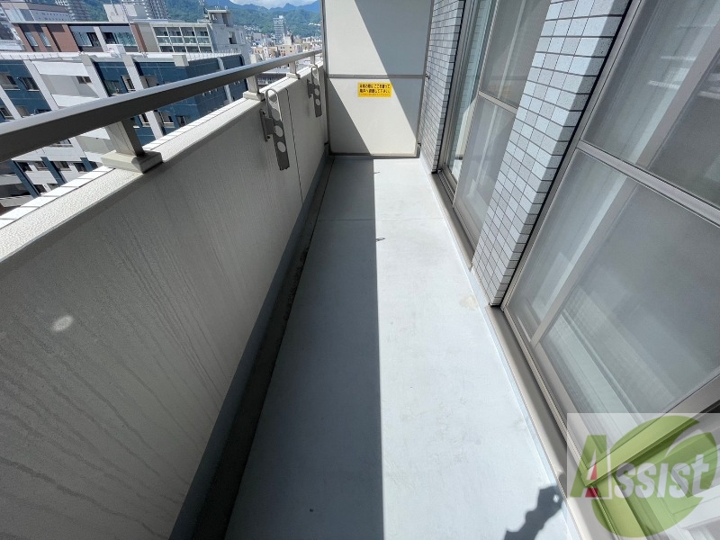 バルコニー　バルコニーです。洗濯物を干したり一息ついたりできますね！