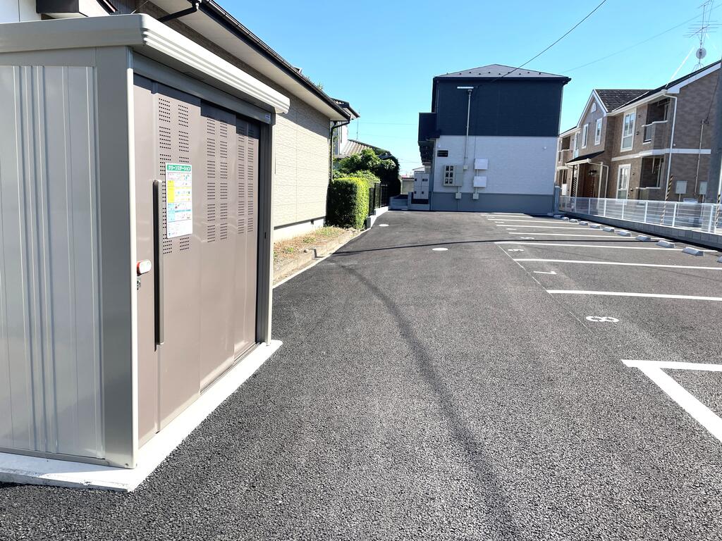 駐車場　駐車場が１台無料でお得です！！