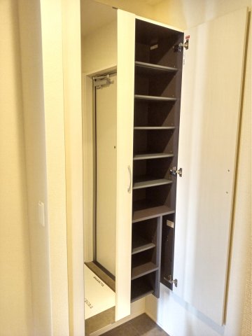 玄関　シューズボックス付き