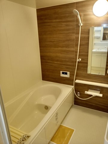 バス・シャワールーム　追い焚き機能付き