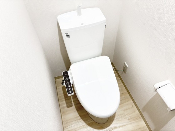 トイレ　シャワー付きトイレ