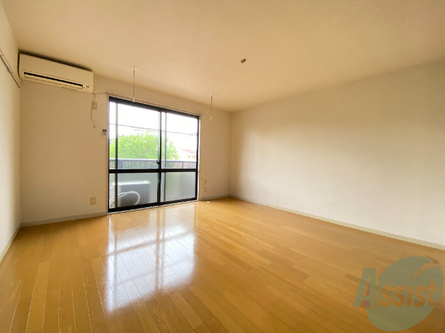 居室・リビング　広めのリビングで快適にお過ごし出来ます。